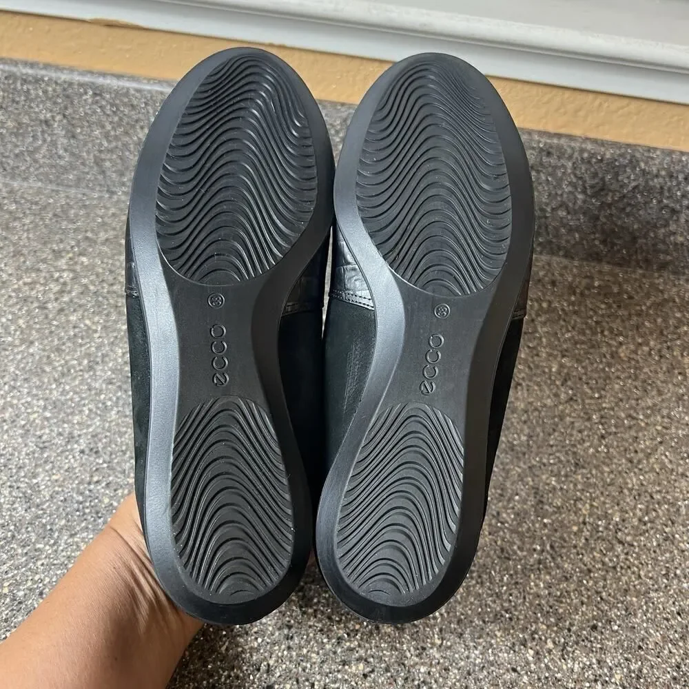ECCO Black Textured Leather Flat Womens EU 38 US 7.5 Slip On Comfort Casual Shoe